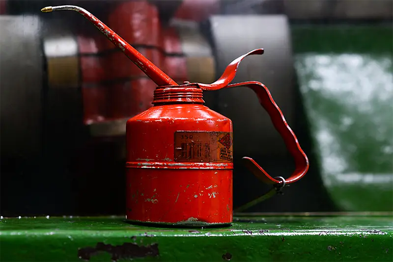 Saber elegir un buen lubricante asegurará el mantenimiento de tus compresores